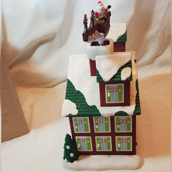 Countdown To Christmas Avon 2011 Advent Lighted Animated Musical House - Picture 5 of 13